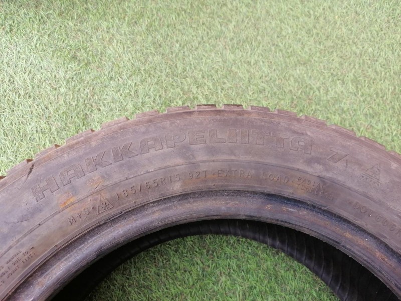 Polo №5 шина 185/65 R15 нокиан шипы плохая
