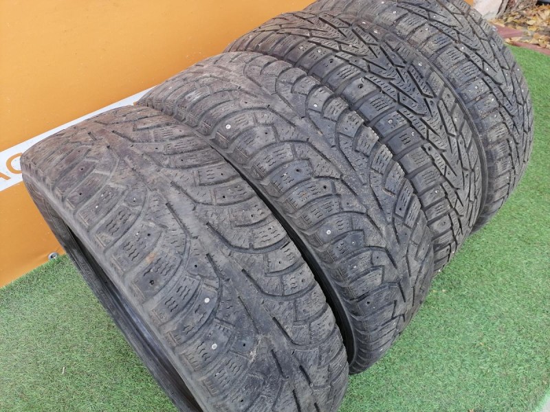 Polo №5 шина 185/65 R15 нокиан шипы плохая