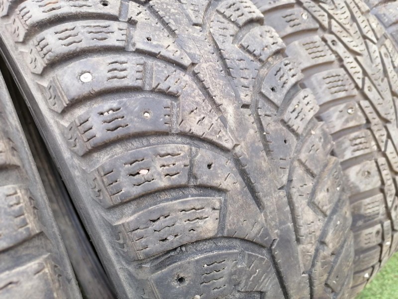 Polo №5 шина 185/65 R15 нокиан шипы плохая