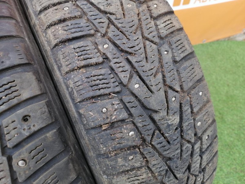 Polo №5 шина 185/65 R15 нокиан шипы плохая