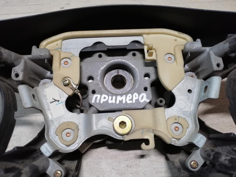Primera P12 руль