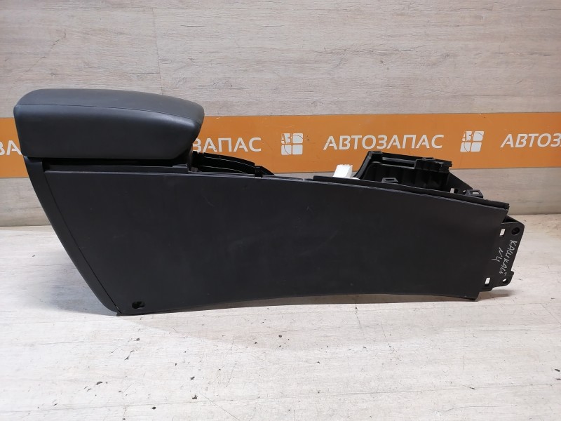 Qashqai №4 консоль центральная подлокотник деф