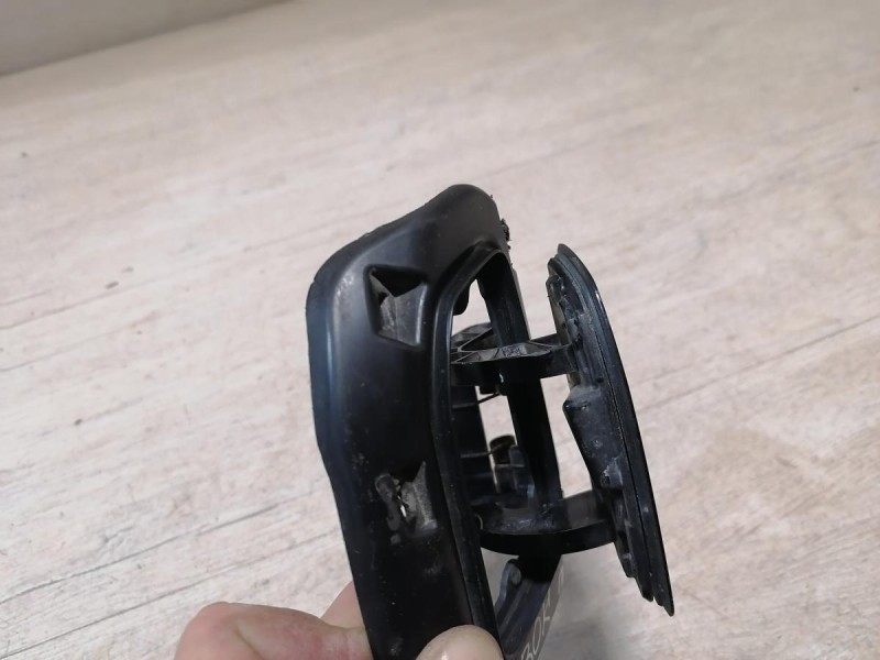 Rover Evoque П крышка форсунки омывателя фары правая