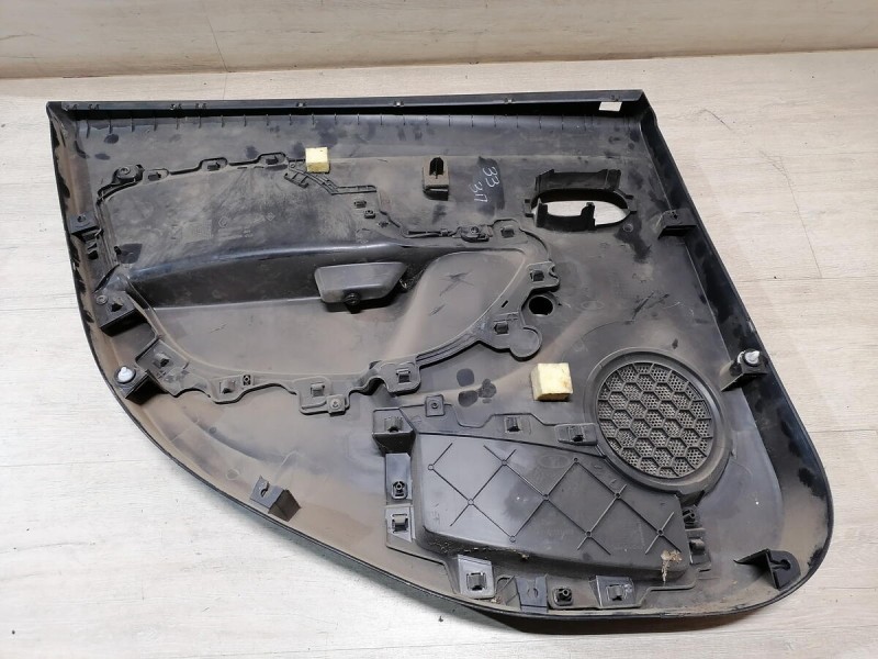 Logan 2 обшивка двери задняя правая мех деф