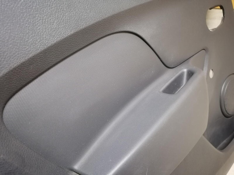 Logan 2 обшивка двери задняя левая мех