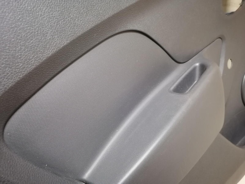 Logan 2 обшивка двери задняя левая мех