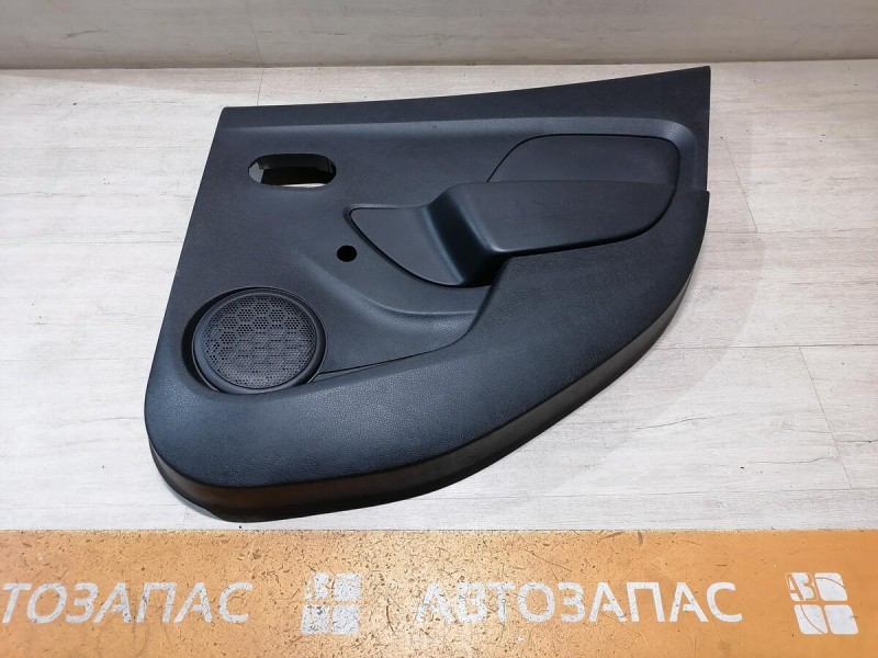 Logan 2 обшивка двери задняя правая мех