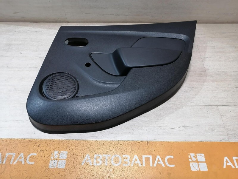 Logan 2 обшивка двери задняя правая мех