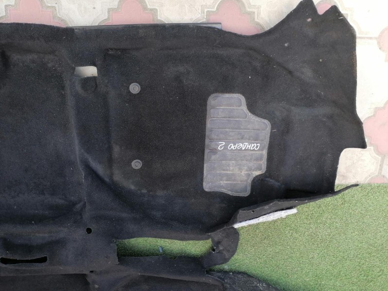 Sandero пол салона