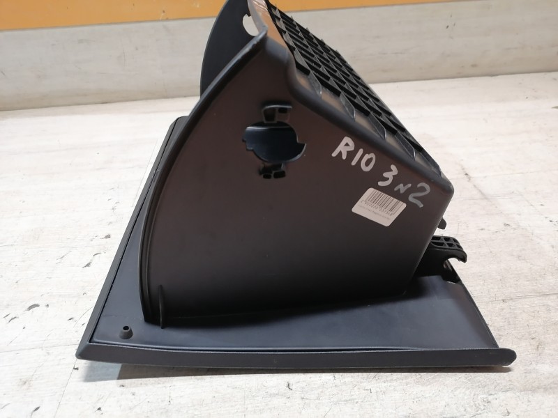 Rio 3 №2 бардачок