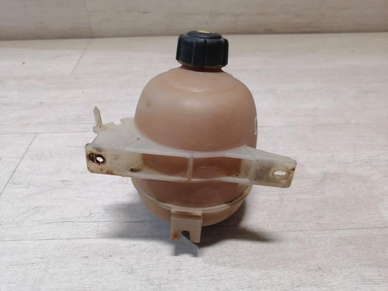 Sandero №10 бачок расширительный