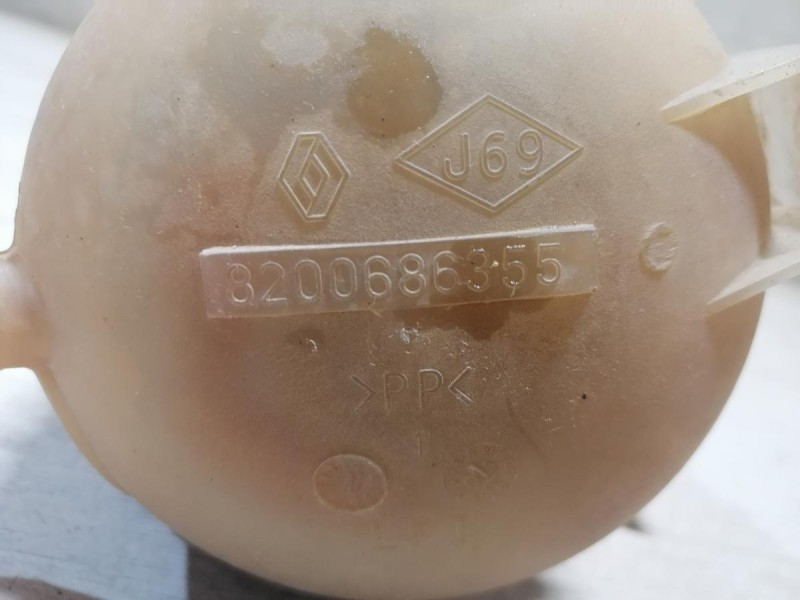 Sandero №10 бачок расширительный