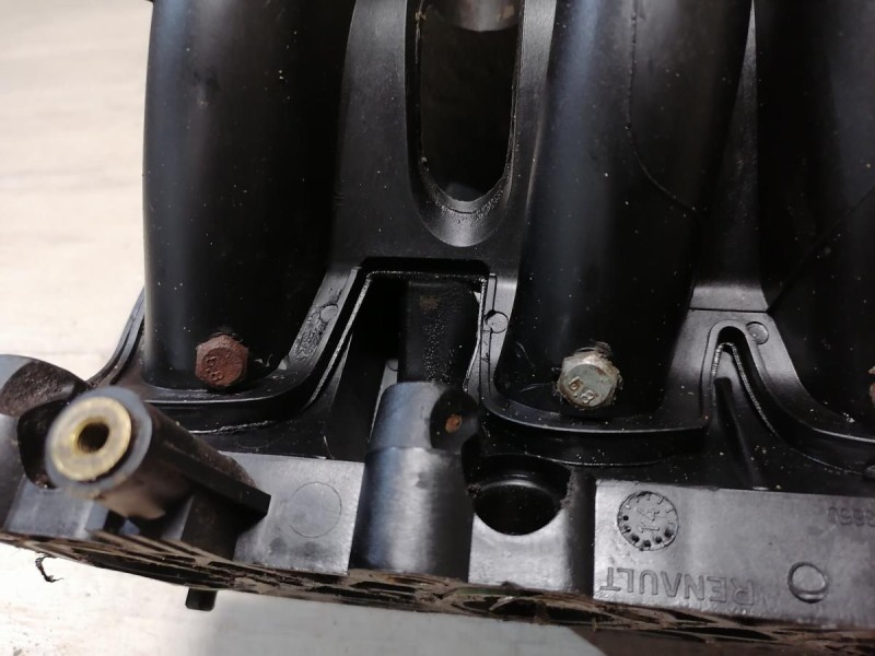 Sandero №10 коллектор впускной 8кл