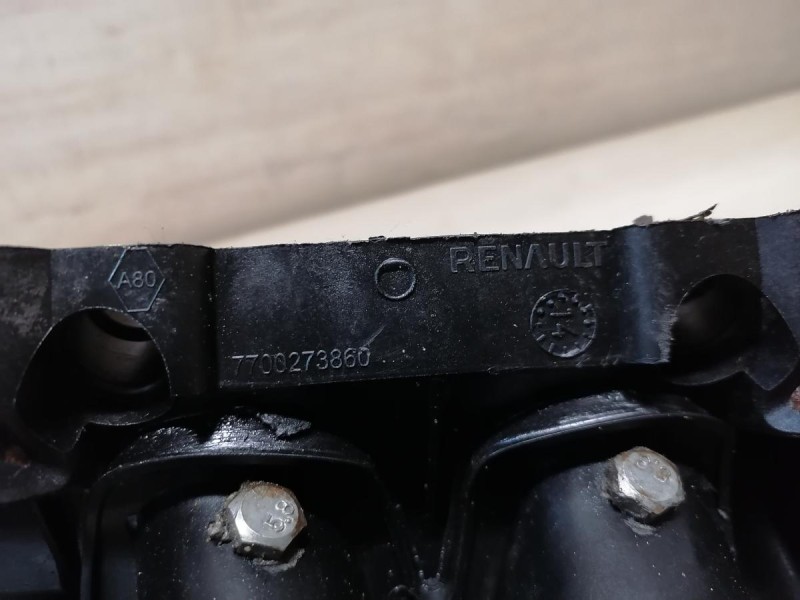 Sandero №10 коллектор впускной 8кл