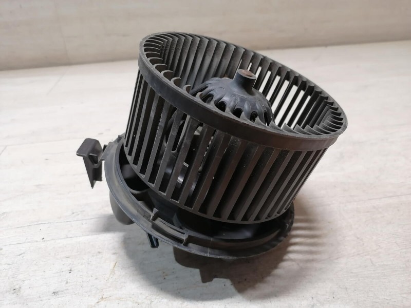 Sandero 1 №10 моторчик печки