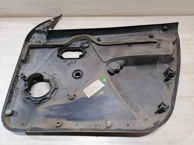 Sandero 1 обшивка двери передняя левая мех