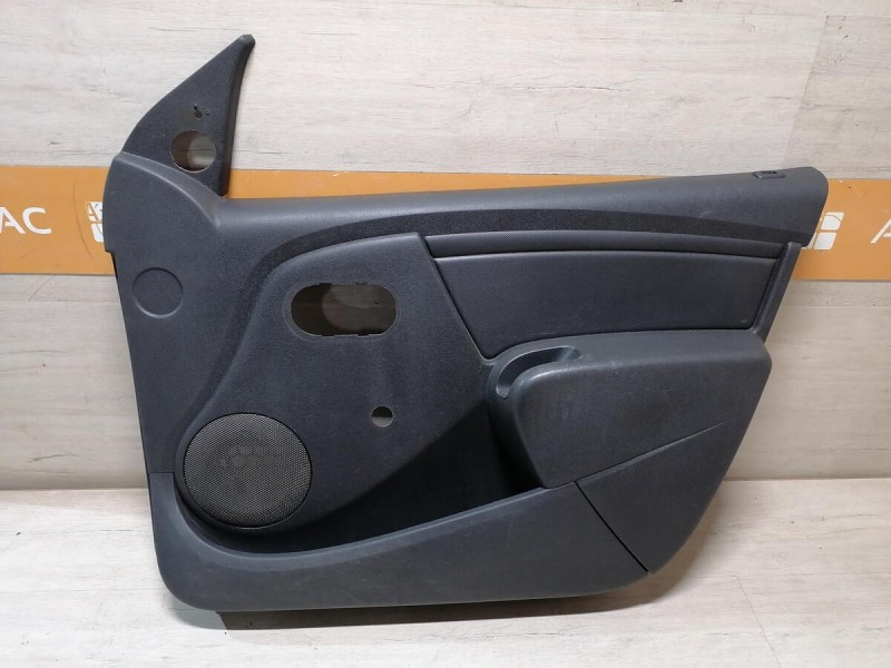 Sandero 1 обшивка двери передняя правая мех