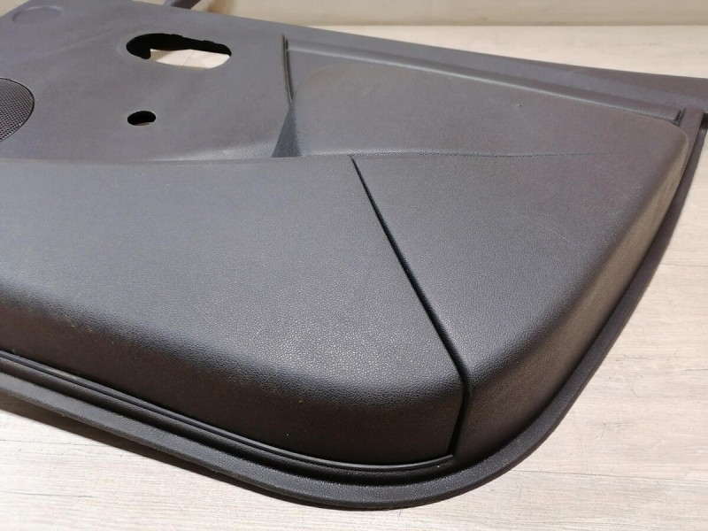 Sandero 1 обшивка двери передняя правая мех