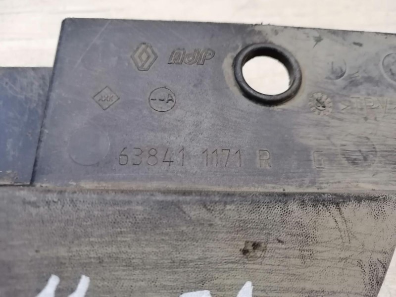 Sandero №11 брызговик передний левый степв