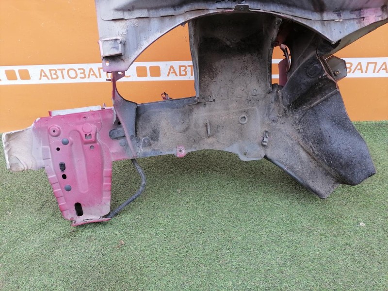 Sandero №11 лонжерон левый деф