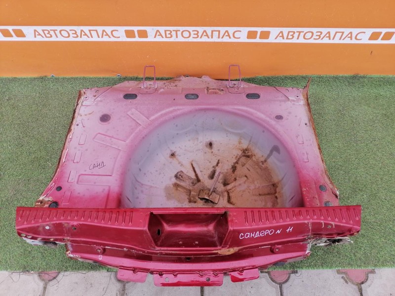 Sandero №11 панель задняя ниша под запаску