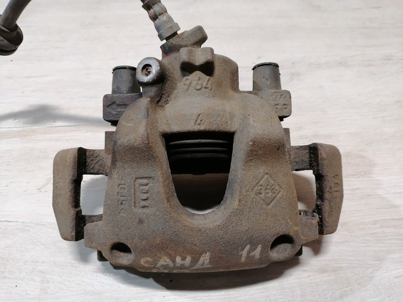 Sandero №11 суппорт передний правый 1,6 8 кл