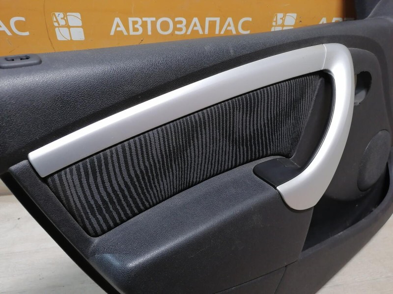 Sandero 1 обшивка двери передняя левая эл