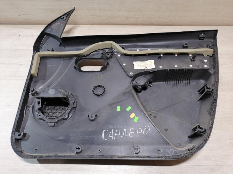 Sandero 1 обшивка двери передняя левая эл
