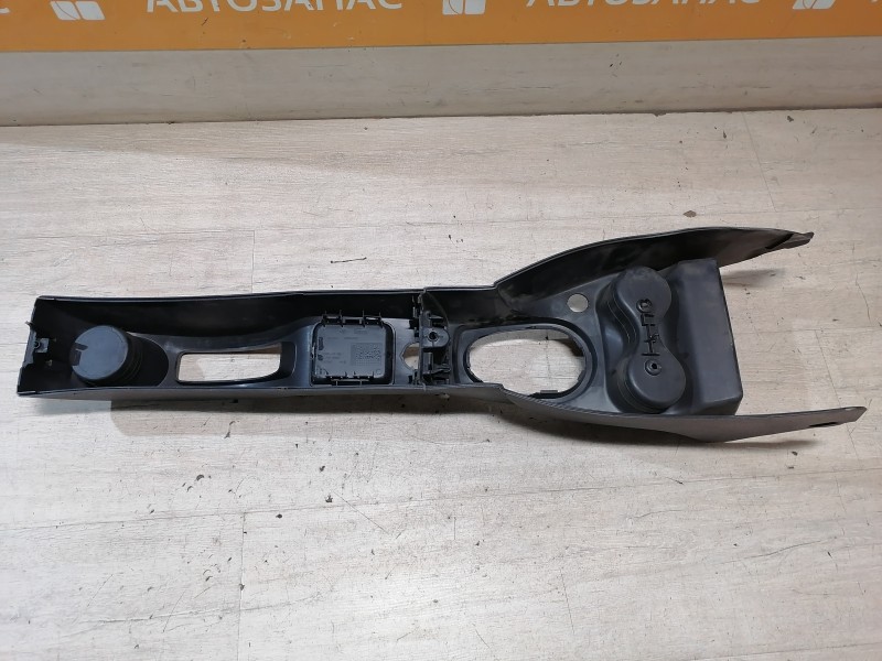 Almera G15 №9 консоль центральная в сборе деф