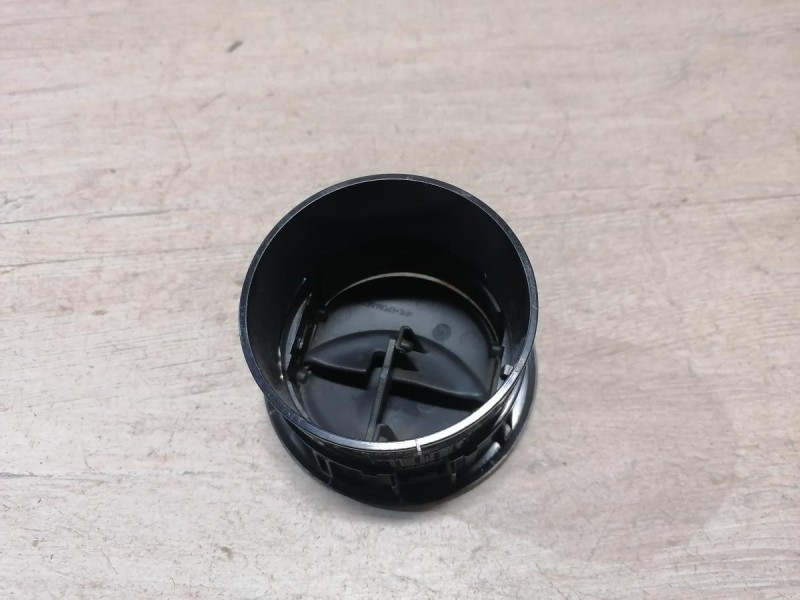 Almera G15 дефлектор торпедо хром