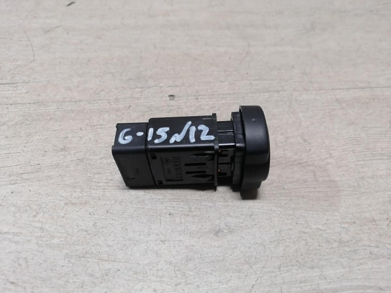 Almera G15 кнопка аварийка