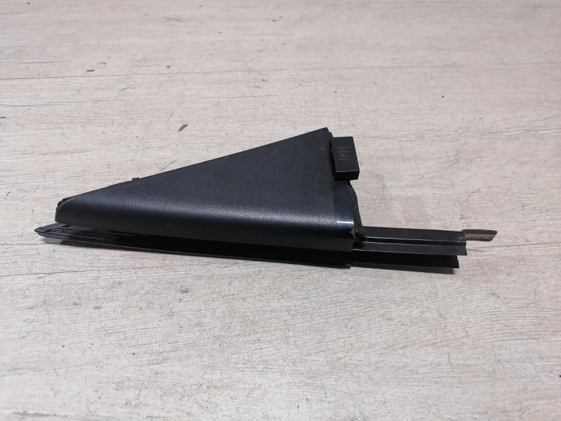 Almera G15 накладка двери уголок задняя правая