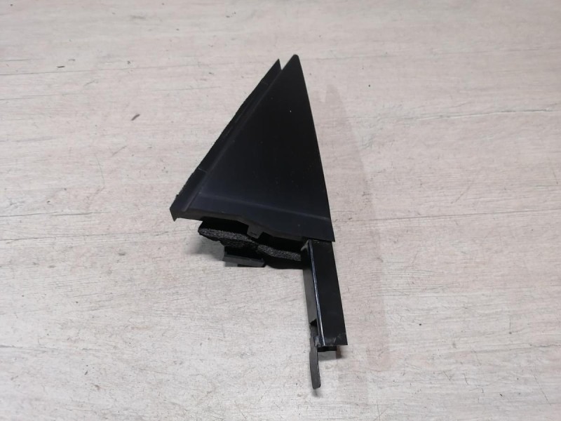 Almera G15 накладка двери уголок задняя правая