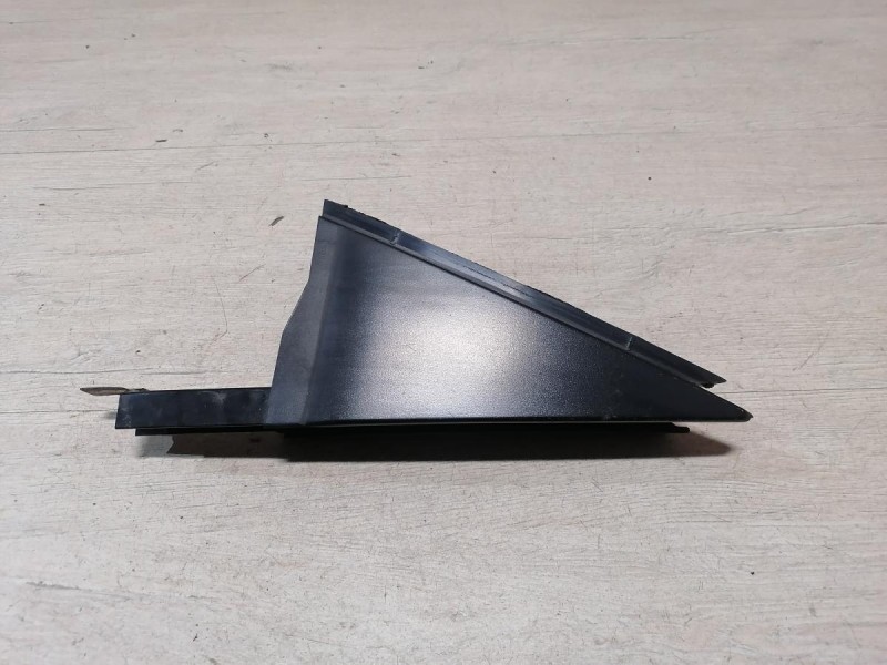 Almera G15 накладка двери уголок задняя правая