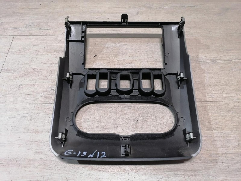 Almera G15 рамка под магнитолу