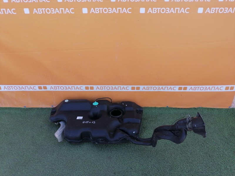 Almera G15 бензобак