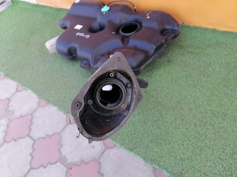 Almera G15 бензобак