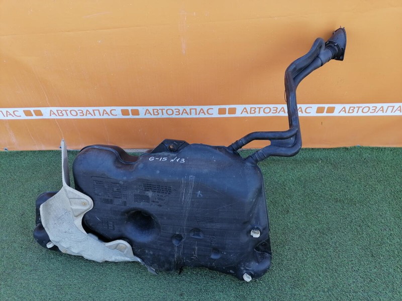 Almera G15 бензобак