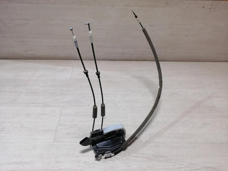 Almera G15 замок двери задний левый