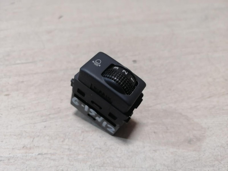 Almera G15 кнопка корректора фар