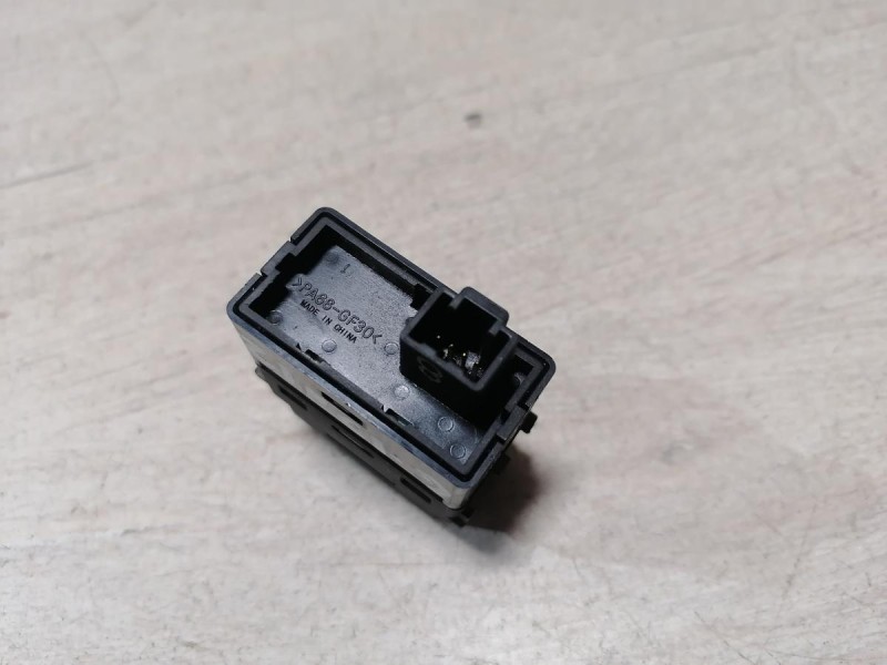 Almera G15 кнопка корректора фар
