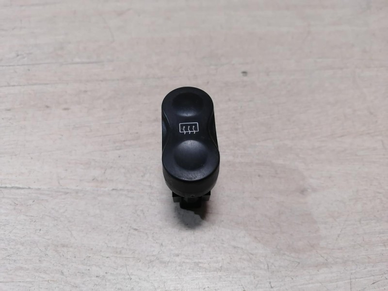 Almera G15 кнопка обогрева заднего стекла