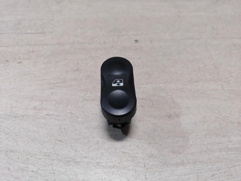 Almera G15 кнопка стеклоподъемника