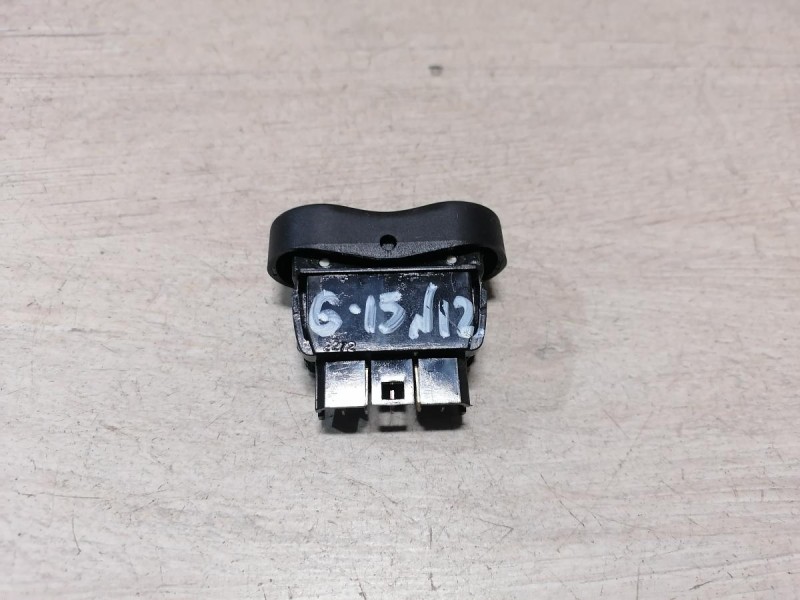 Almera G15 кнопка стеклоподъемника