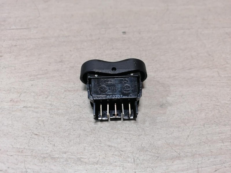 Almera G15 кнопка стеклоподъемника