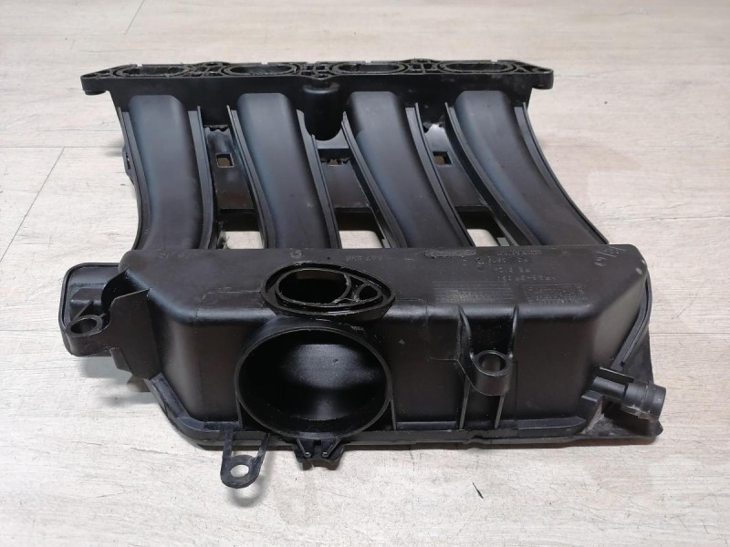 Almera G15 коллектор впускной 16кл K4M