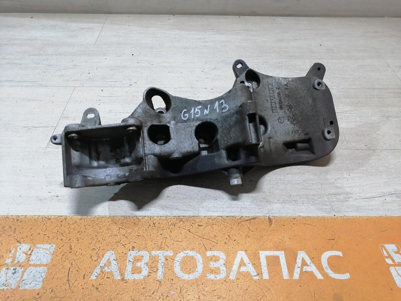 Almera G15 кронштейн генератора кондиционера