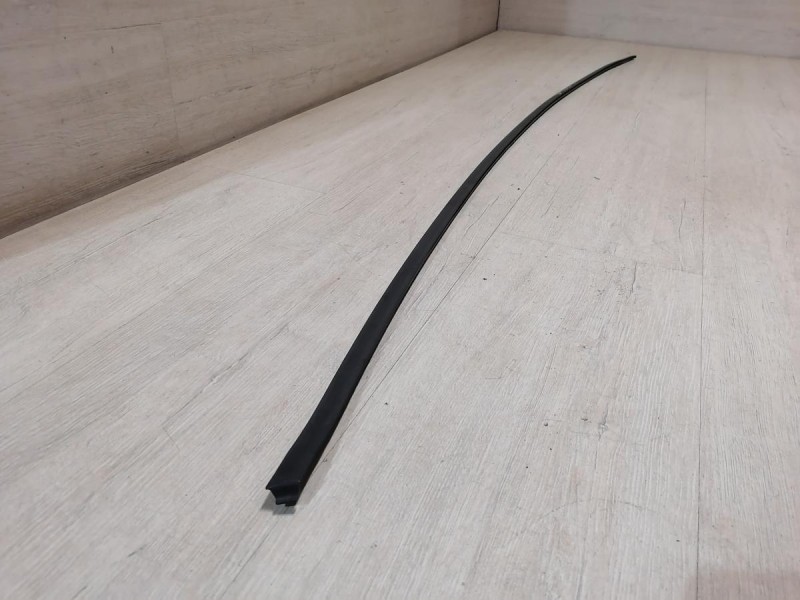 Almera G15 молдинг крыши правый