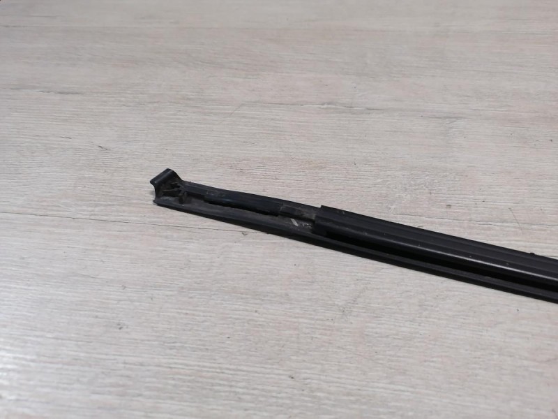 Almera G15 молдинг крыши правый