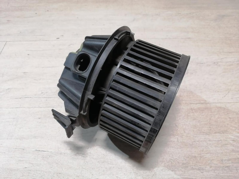 Almera G15 моторчик печки